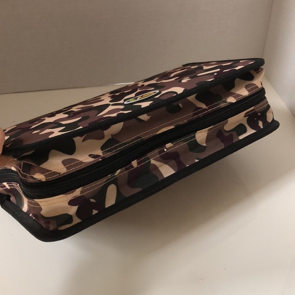 💥Host Pick💥 - Case for CDs or DVDs - Picture 16 of 16